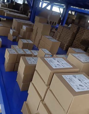 Siemens 3RT1075-6AP36  CONTACTOR  200KW/400V/AC-3 AC(40...60HZ)/DC OPERATION UC 220-240V AUXILIARY CONTACTS 2NO+2NC 3-POLE